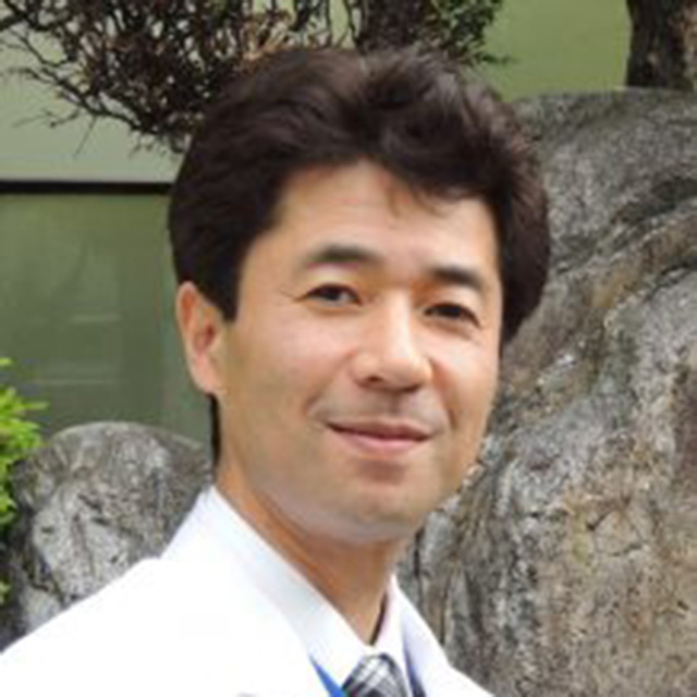 遠藤龍人教授の顔写真です。