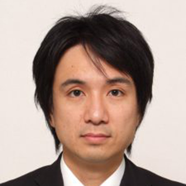 髙橋亮教授の顔写真です。
